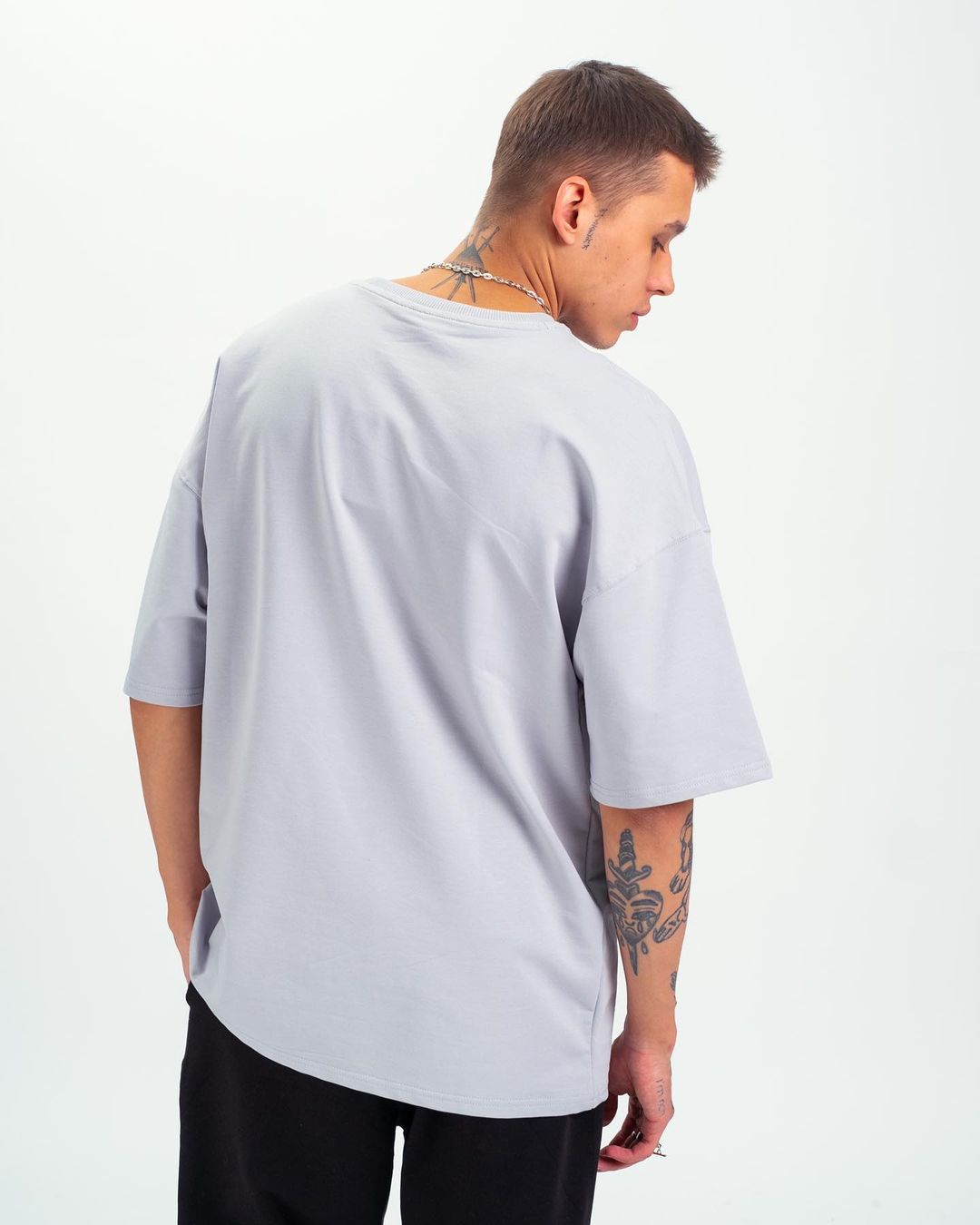 Oversize T-Shirt mit Tasche - Grau