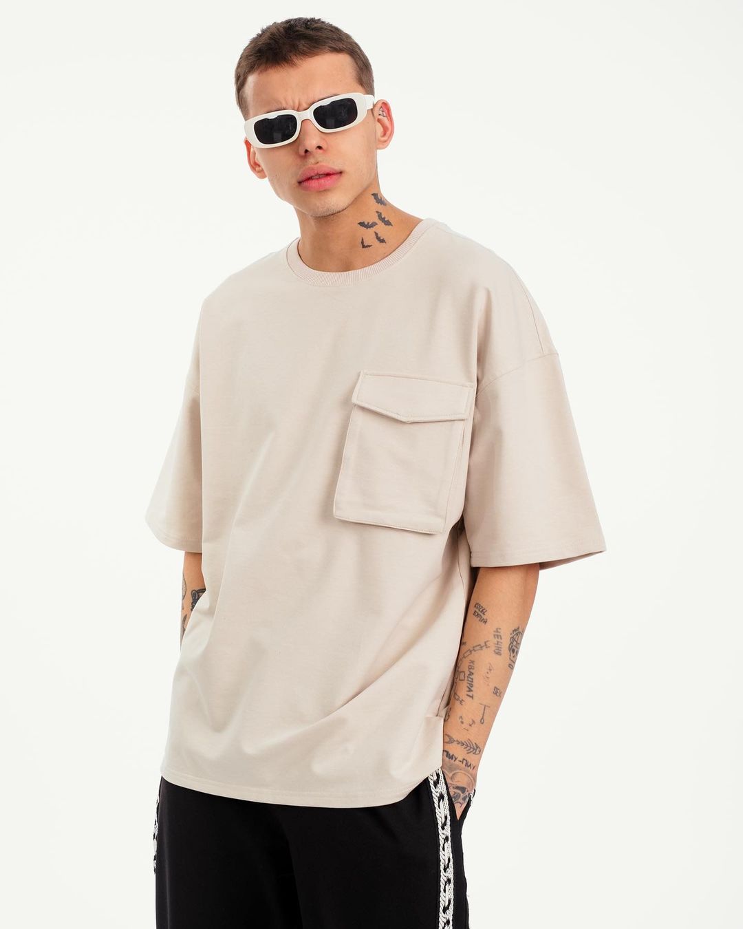 Oversize T-Shirt mit Tasche - Creme