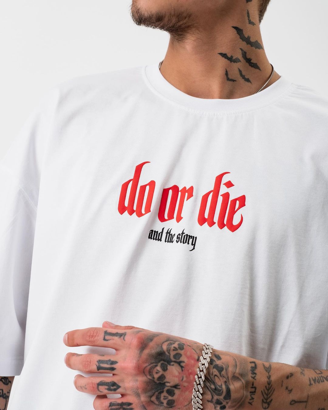 Oversize T-Shirt DO OR DIE - Weiß-Rot