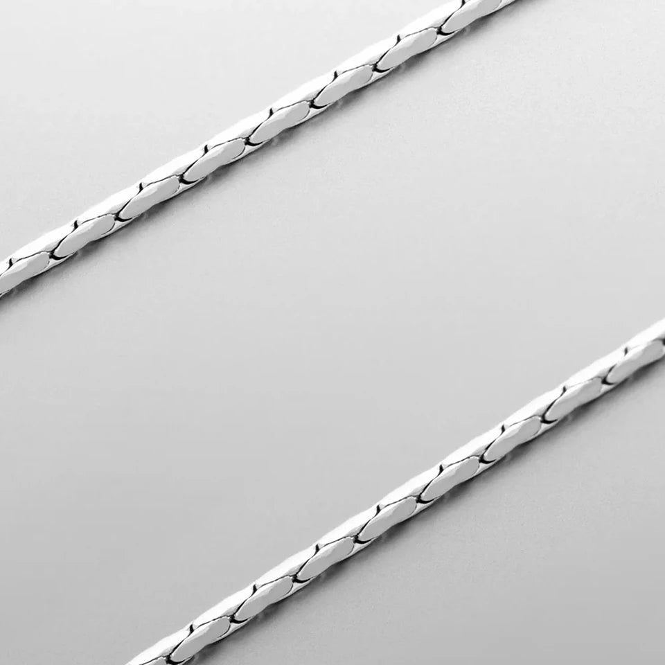 Silberne Bone-Halskette – Minimalistisches Design für Männer