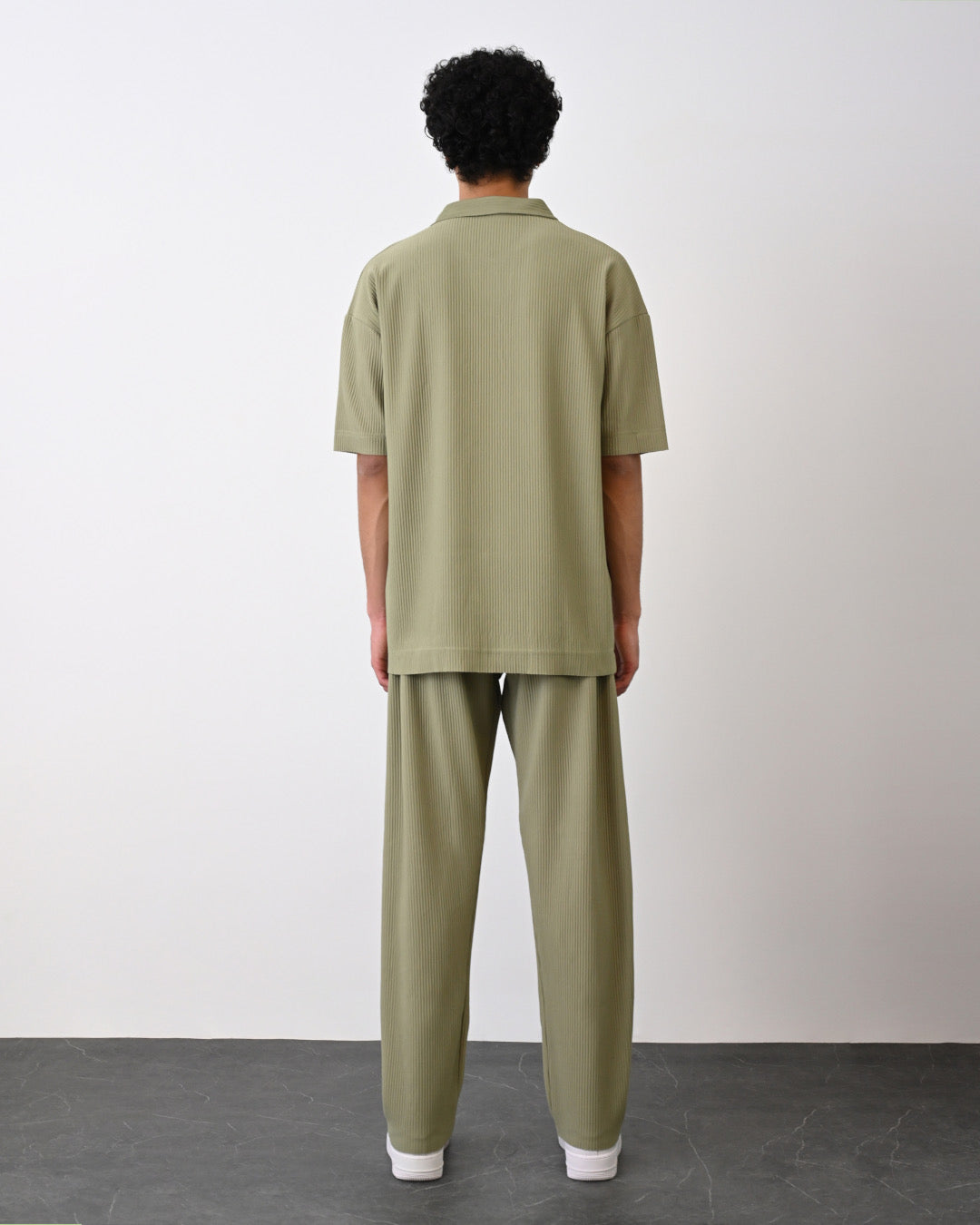 Oversize Cord T-Shirt mit Kragen - Kaki