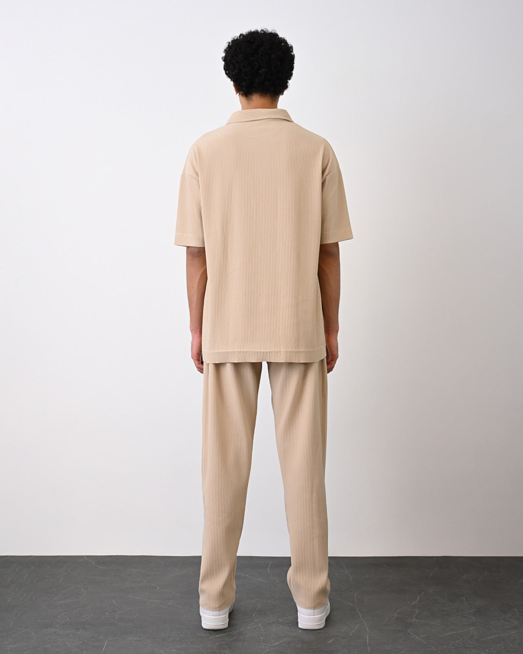 Oversize Cord T-Shirt mit Kragen - Beige