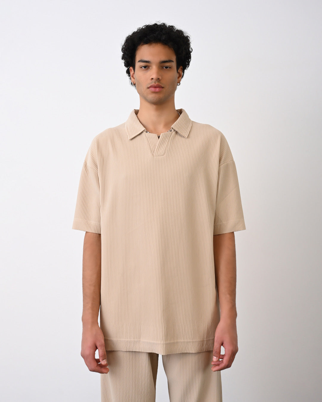 Oversize Cord T-Shirt mit Kragen - Beige
