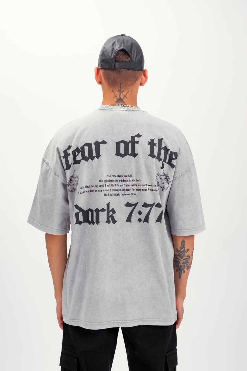 Oversize T-Shirt FEAR OF THE DARK - Grau